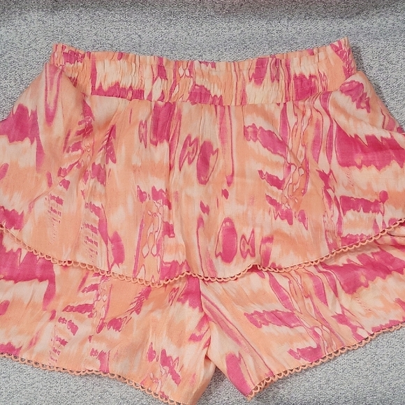 Nicole Miller Pink and Orange Tiered Shorts Size L - Picture 4 of 8